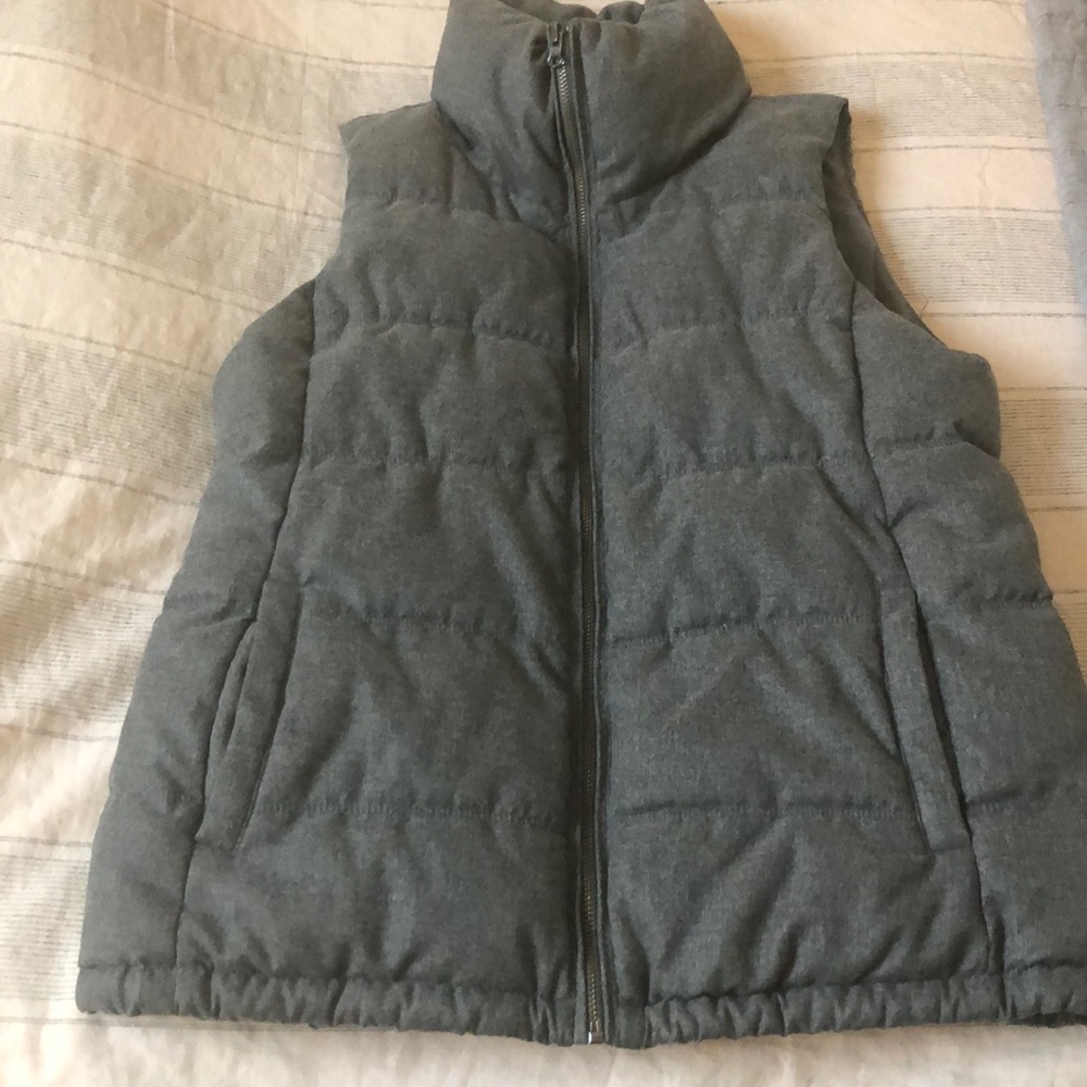 Old navy puffy vest